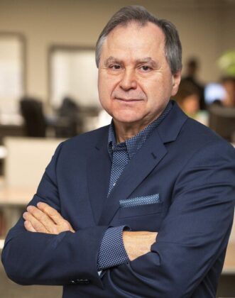corporate-team-domenic-santini@2x